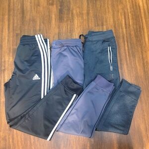 Boys medium joggers